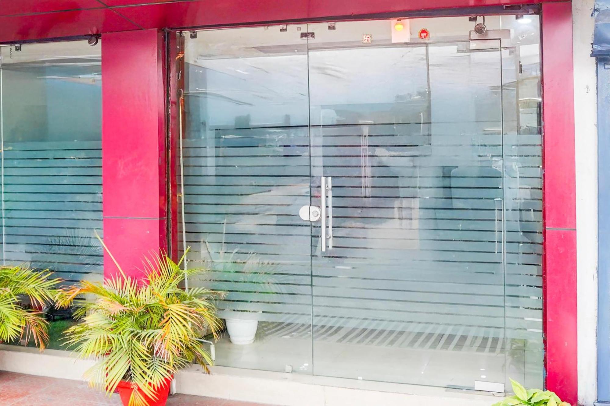Super Hotel O Krishna Nagar Chowk Near Ongc Dehradun Exteriör bild